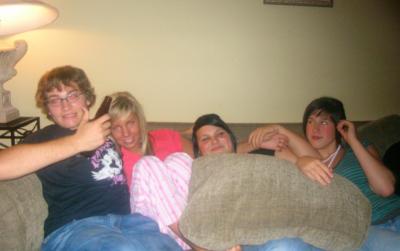 Jé, J0oe, Melle, Myy